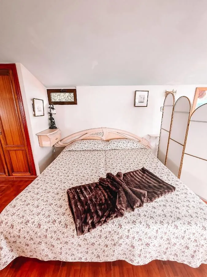 Sun-Soaked Apt W Patio, Balcony & Garden - Aguilas La Orotava 0*,  Spain