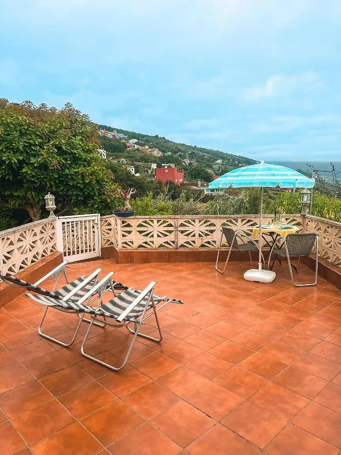 Sun-Soaked Apt W Patio, Balcony & Garden - Aguilas La Orotava Holiday home